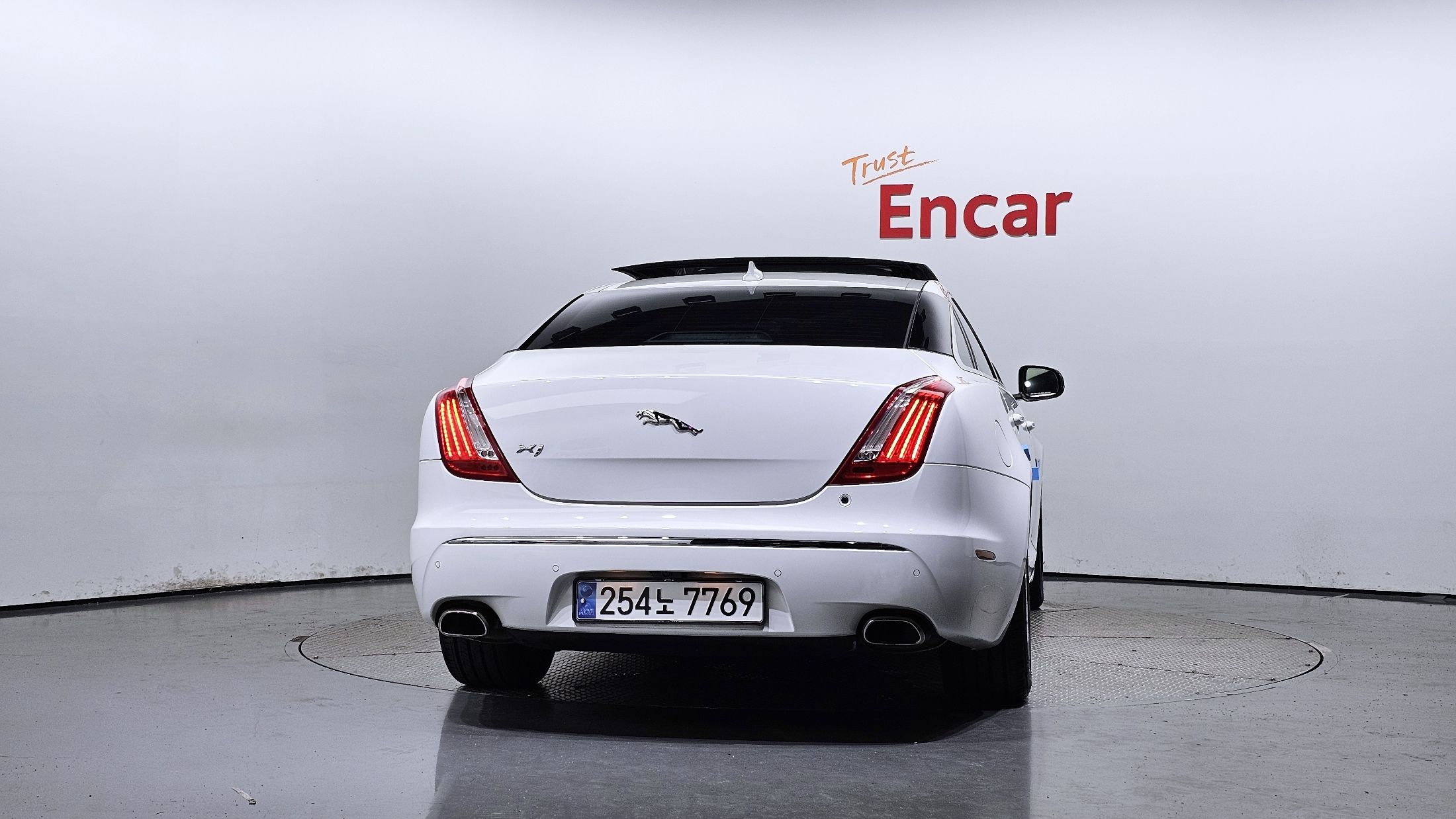 JAGUAR XJ 2015