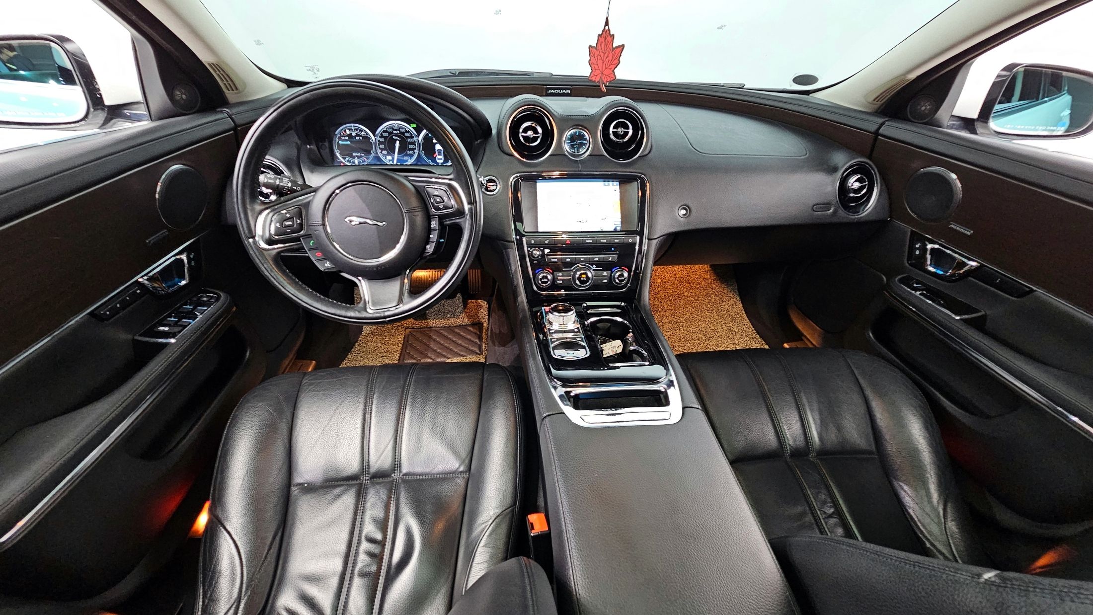 JAGUAR XJ 2015
