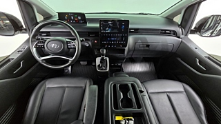 HYUNDAI STARIA 2023