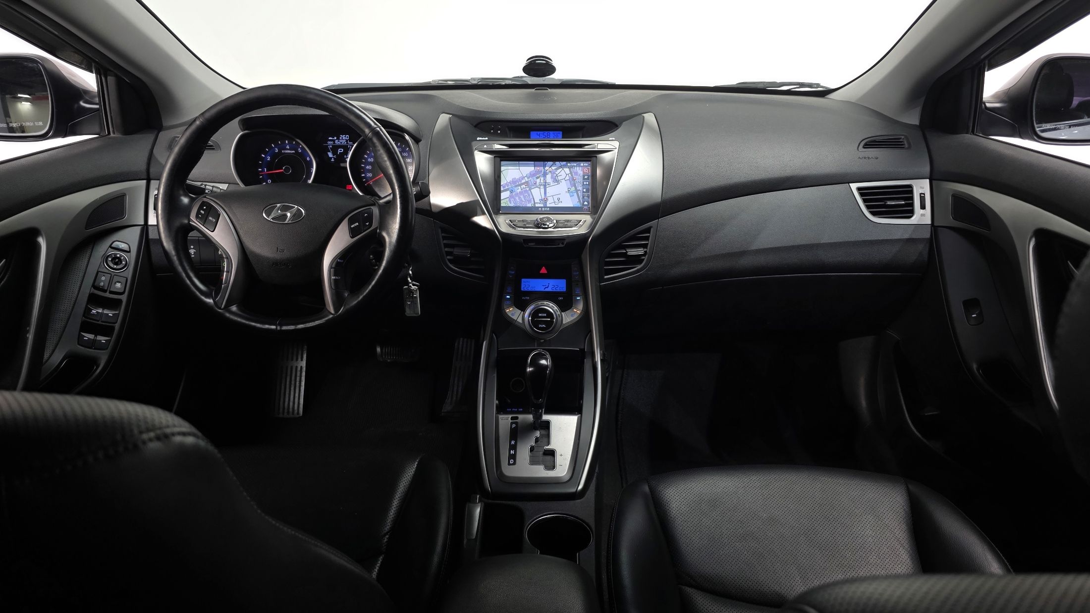 HYUNDAI AVANTE MD 2013