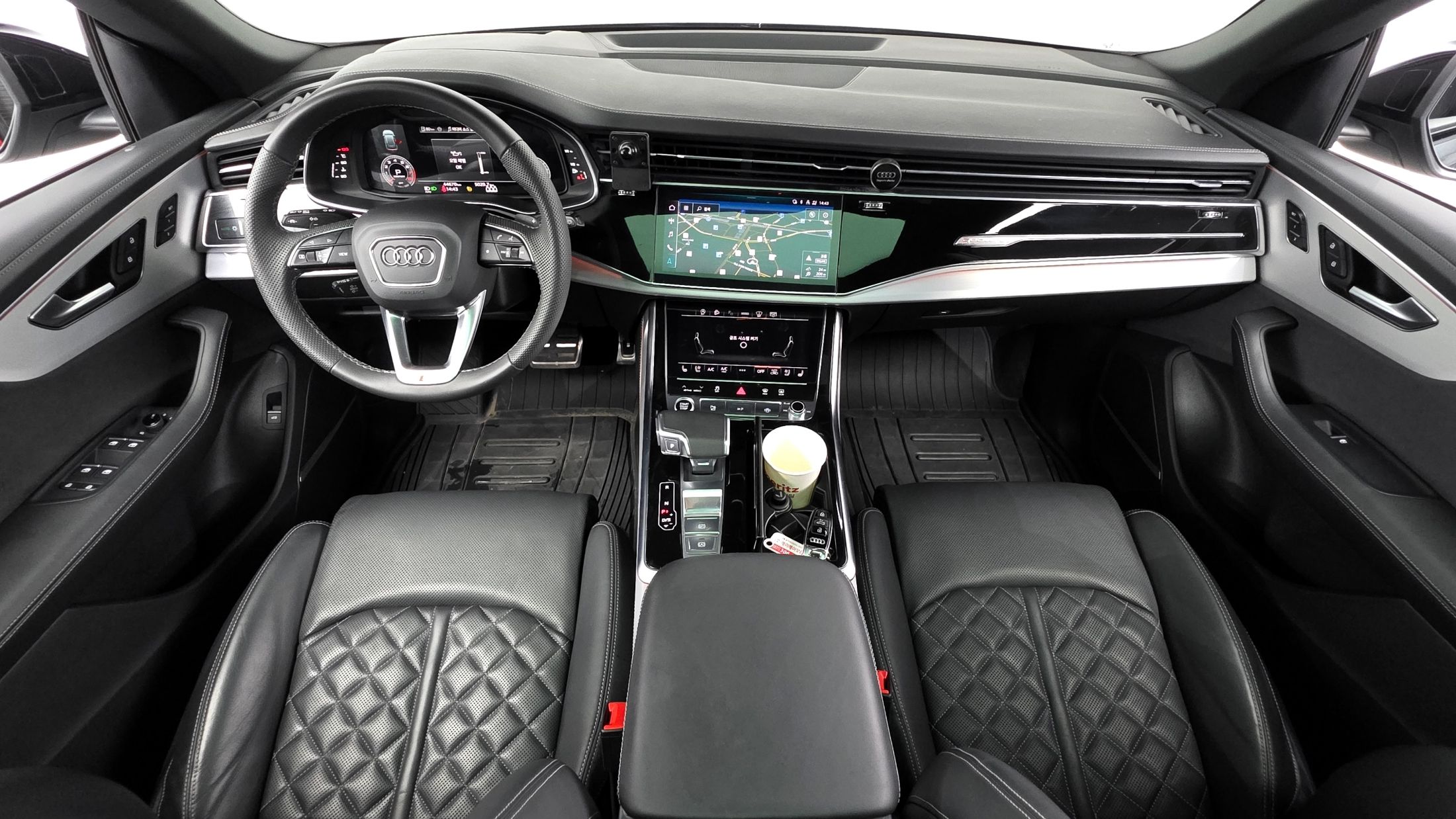 AUDI Q8 4M 2023