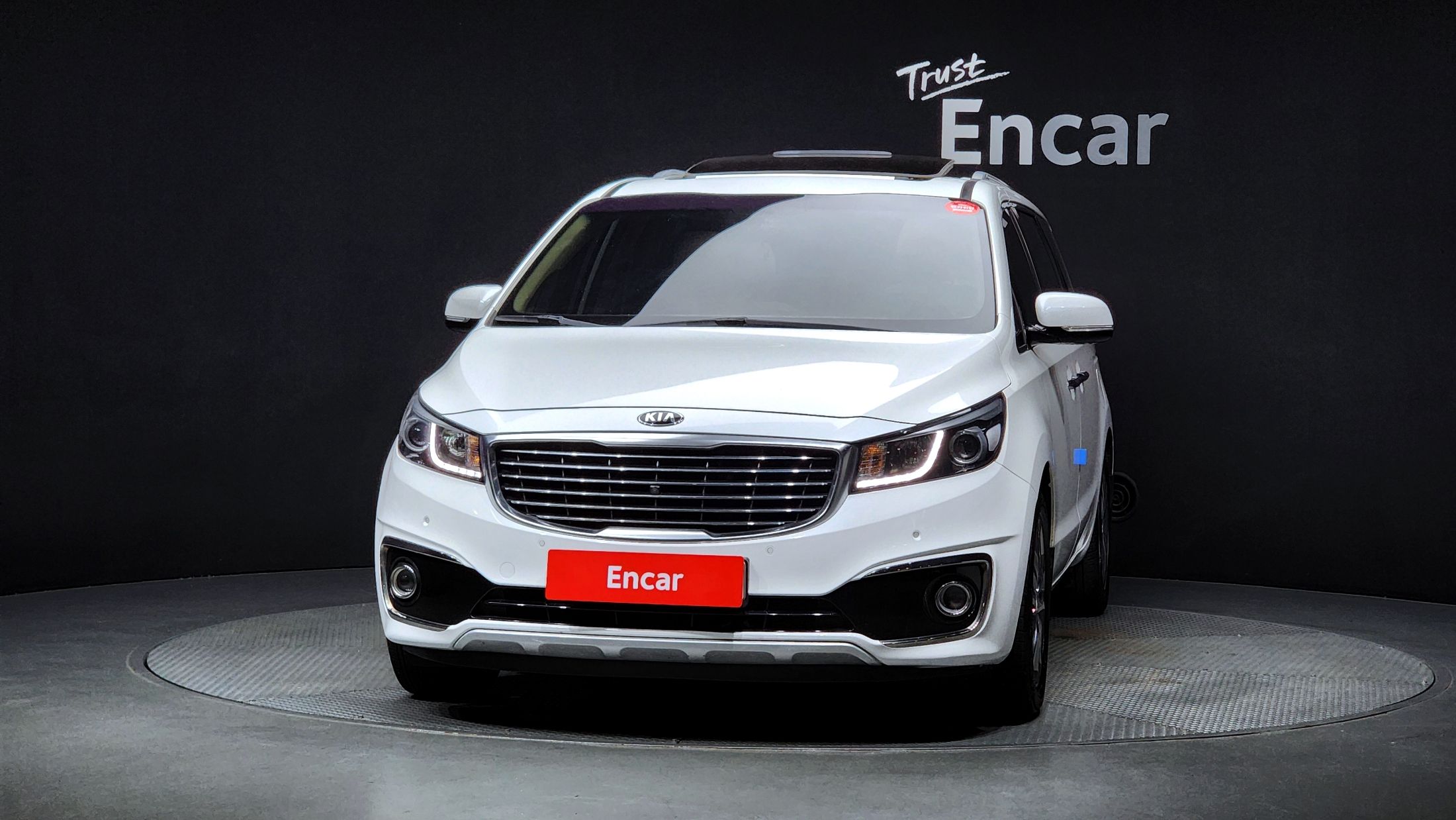 KIA CARNIVAL 2015