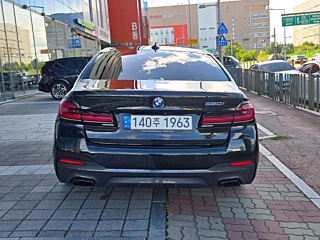 BMW 5-SERIES G30 2021
