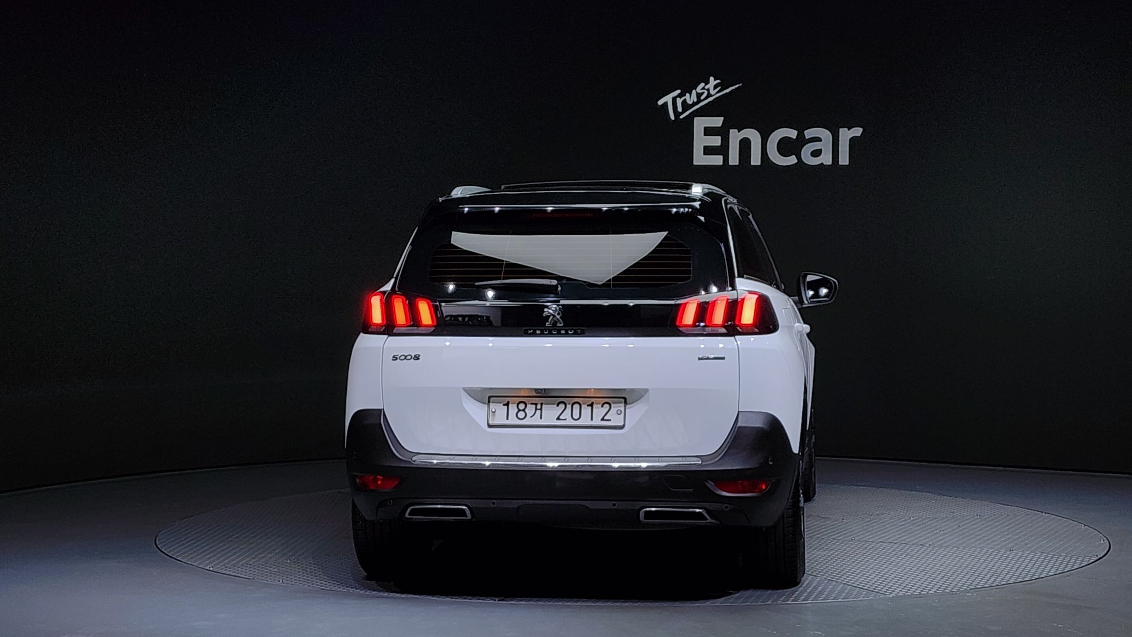PEUGEOT 5008 2018