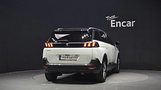 PEUGEOT 5008 2022