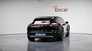PORSCHE TAYCAN 2024