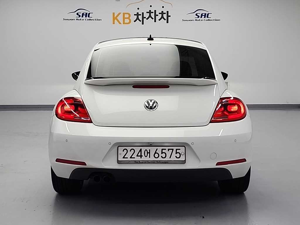 VOLKSWAGEN BEATLE 2012