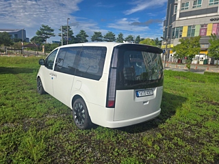 HYUNDAI STARIA 2025