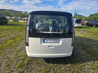 HYUNDAI STARIA 2025