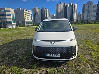 HYUNDAI STARIA 2025