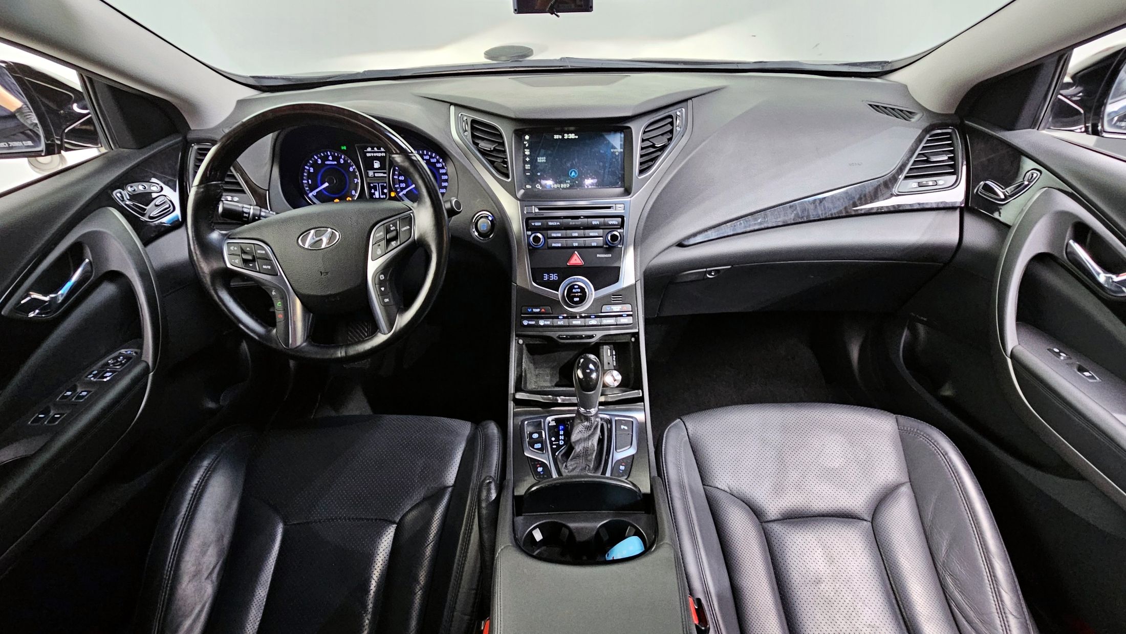 HYUNDAI GRANDEUR HG 2014