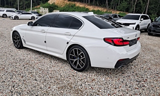 BMW 5-SERIES G30 2023