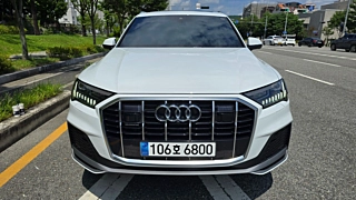 AUDI Q7 4M 2023