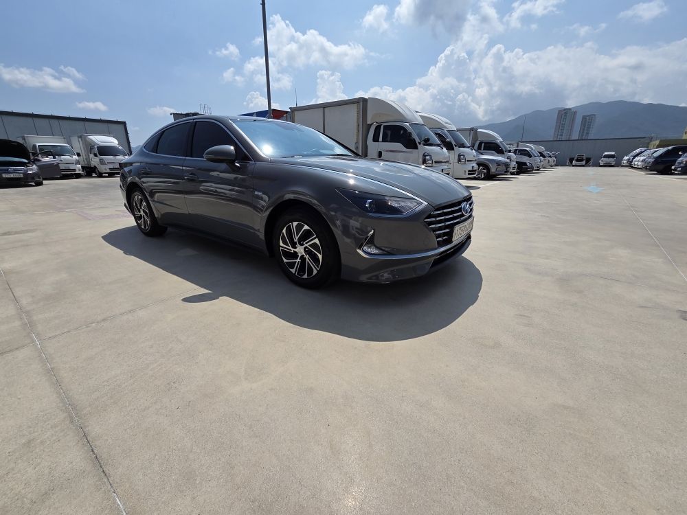 HYUNDAI SONATA HYBRID DN8 2020