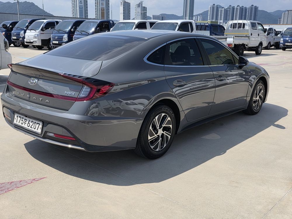 HYUNDAI SONATA HYBRID DN8 2020