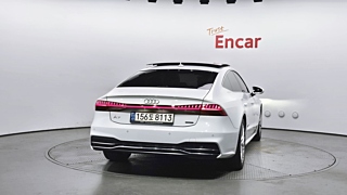 AUDI A7 4K 2021