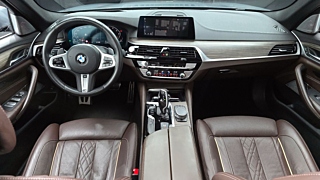 BMW 5-SERIES G30 2019