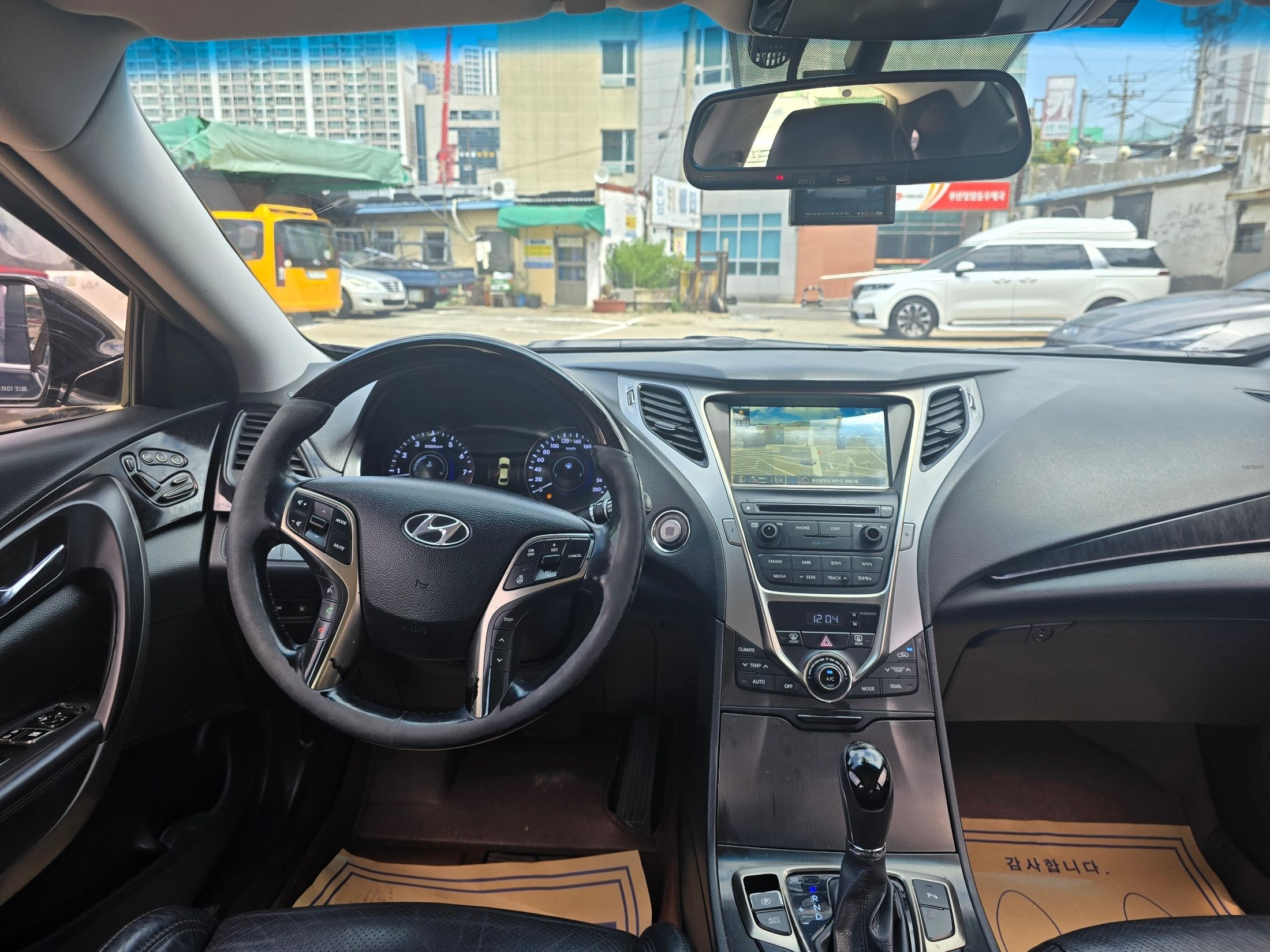 HYUNDAI GRANDEUR HG 2013