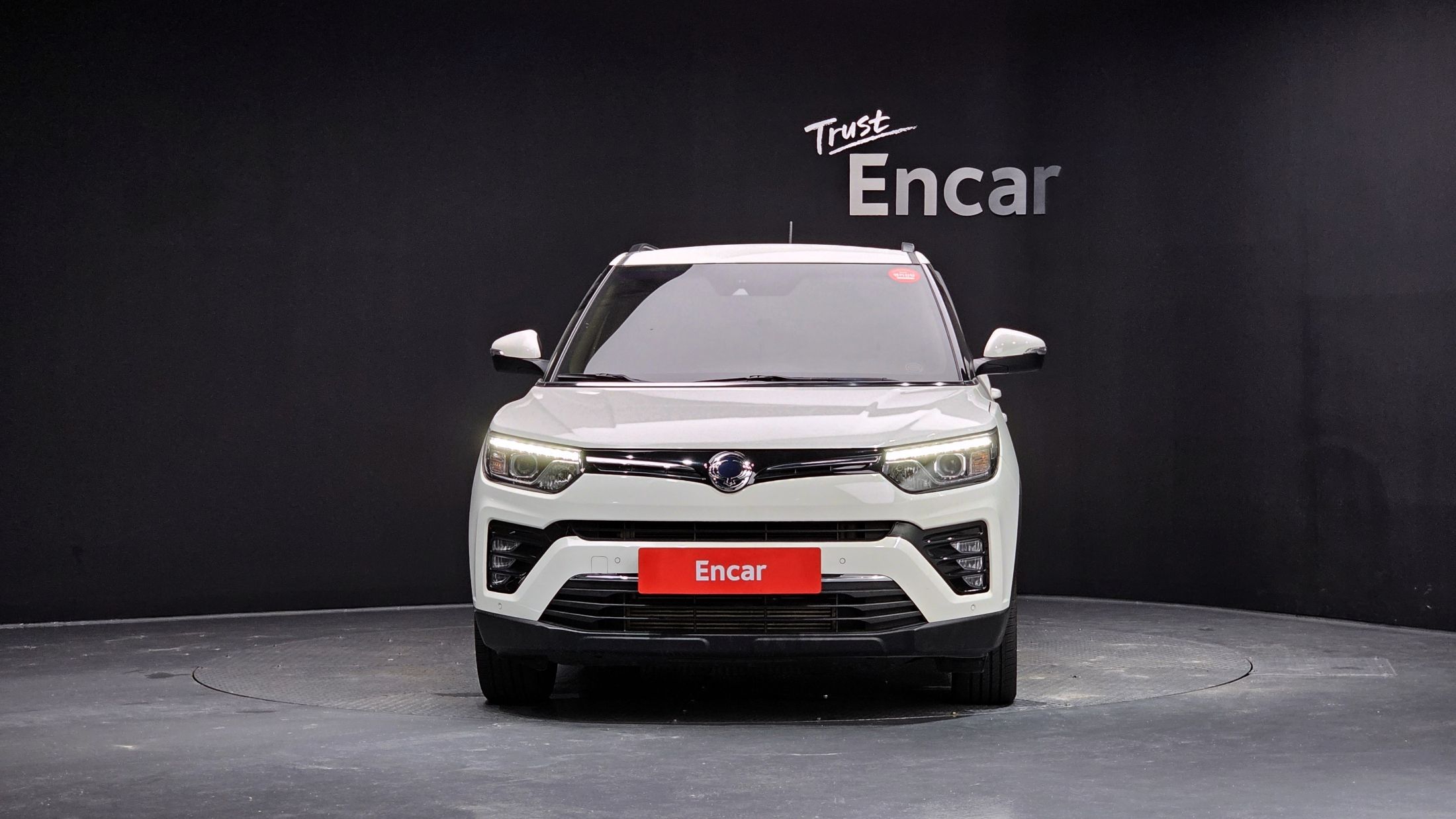 SSANGYONG TIVOLI VERY NEW 2020