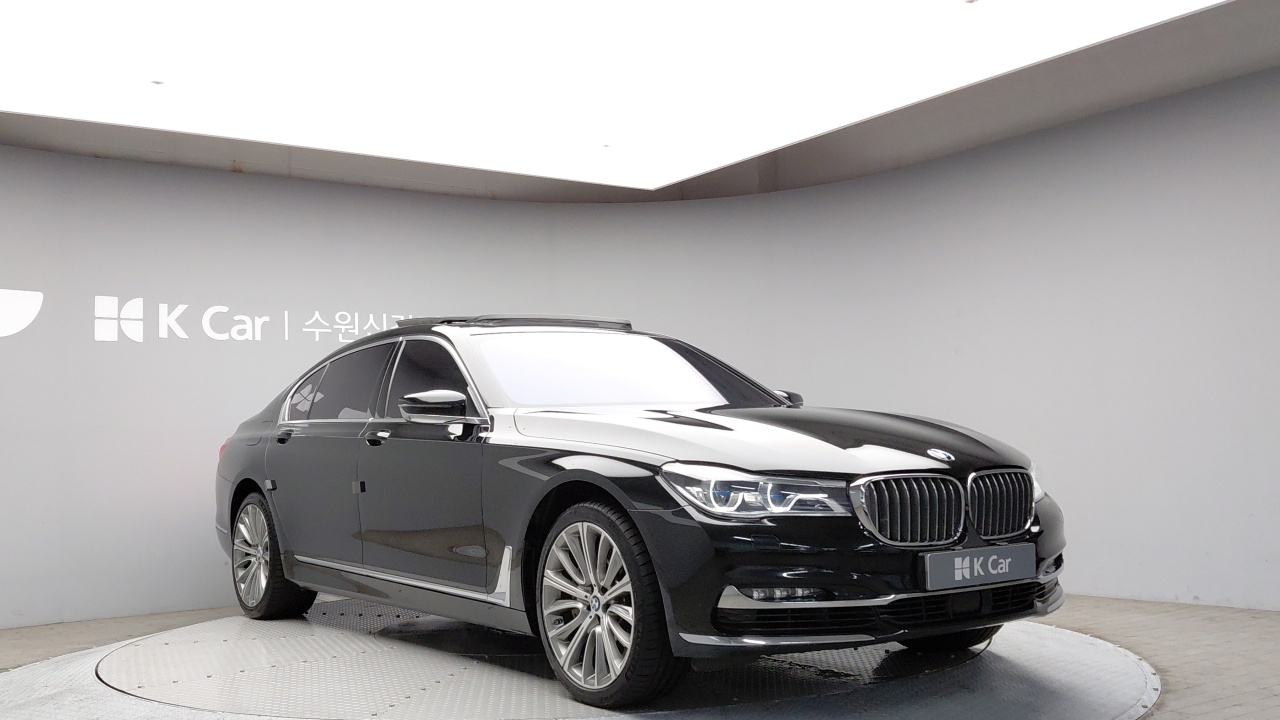 BMW 7-SERIES G11 2018