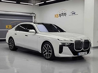 BMW 7-SERIES G70 2024