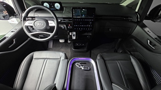 HYUNDAI STARIA 2023