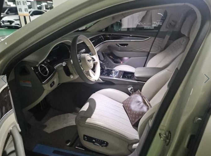 BENTLEY FLYING SPUR 2021