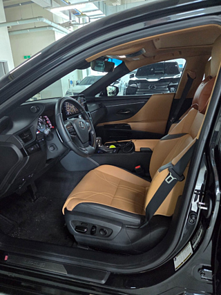 LEXUS ES300H 2024