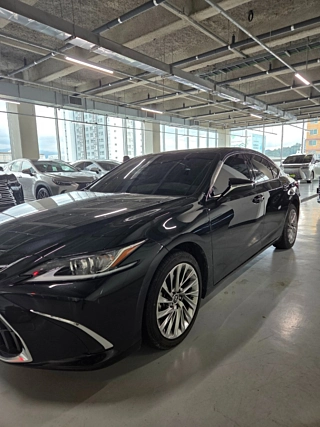 LEXUS ES300H 2024