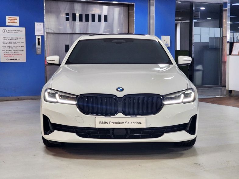 BMW 5-SERIES G30 2022