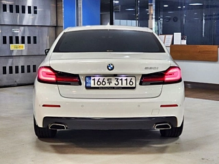 BMW 5-SERIES G30 2022