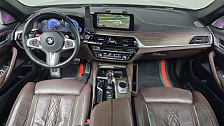 BMW 5-SERIES G30 2017