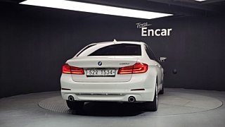 BMW 5-SERIES G30 2018