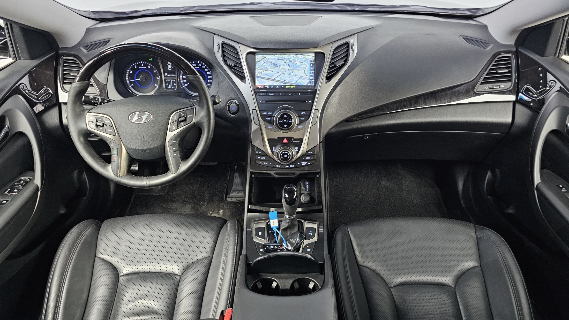 HYUNDAI GRANDEUR HG 2013