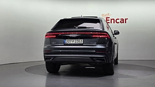 AUDI Q8 4M 2021