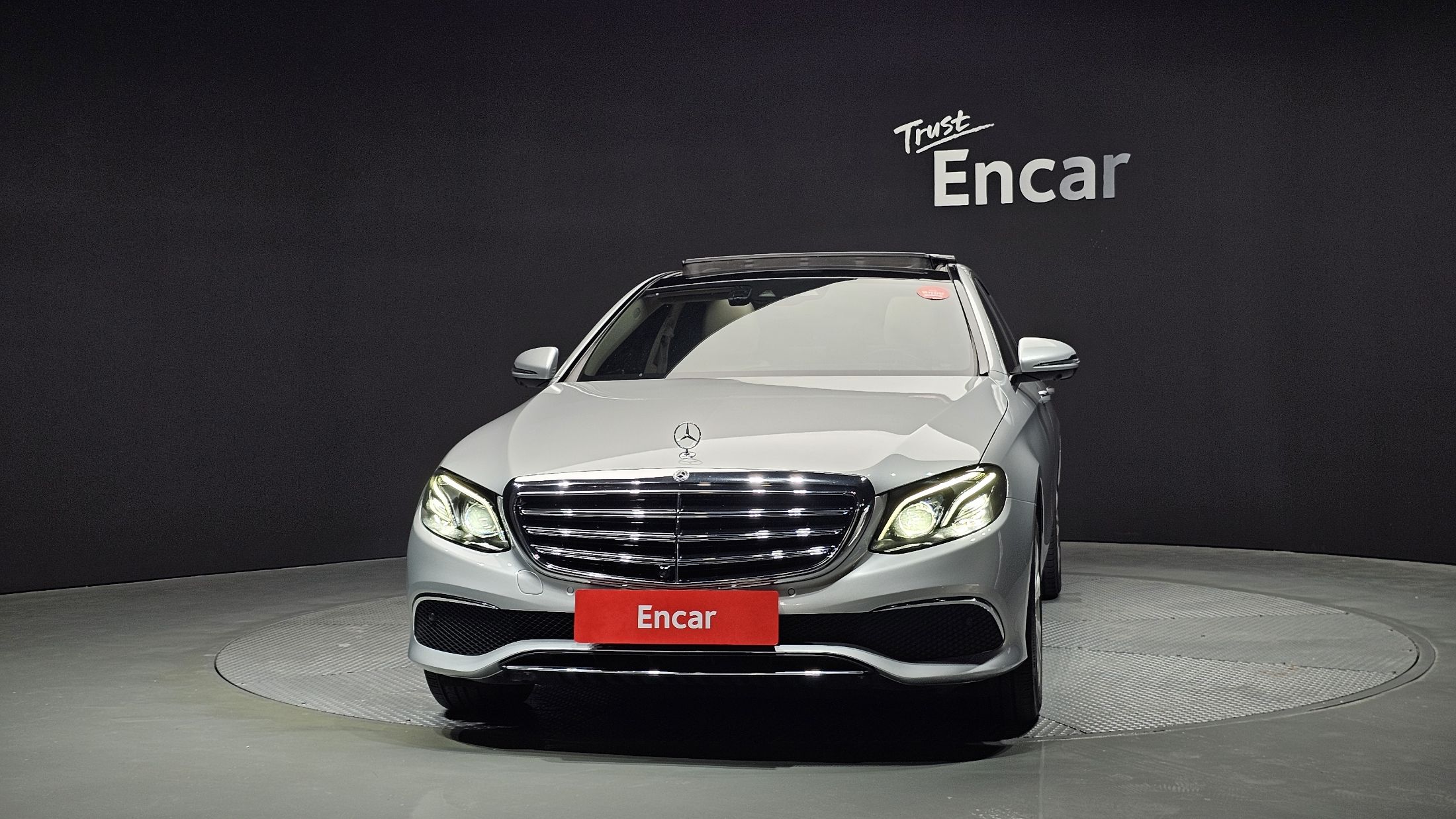 MERCEDES BENZ E-CLASS W213 2019