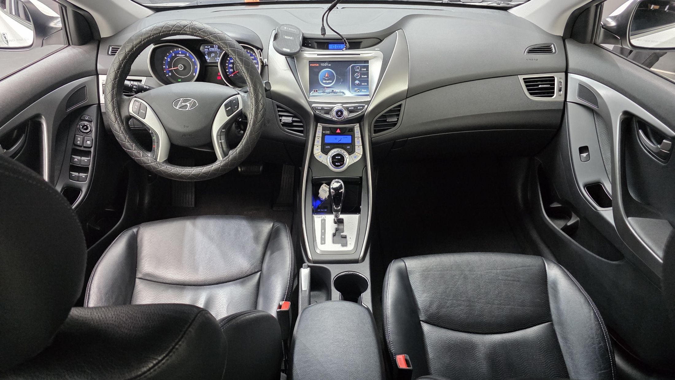 HYUNDAI AVANTE MD 2011