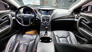HYUNDAI GRANDEUR HG HYBRID 2016