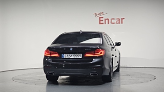 BMW 5-SERIES G30 2019