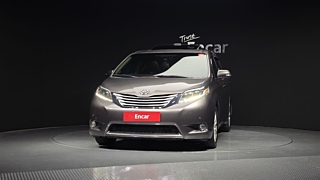 TOYOTA SIENNA 2017