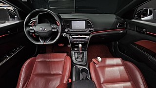 HYUNDAI AVANTE AD 2018