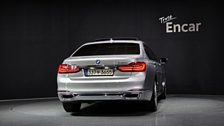 BMW 7-SERIES G11 2016