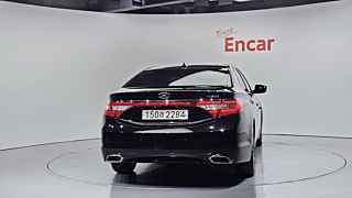 HYUNDAI GRANDEUR HG 2016