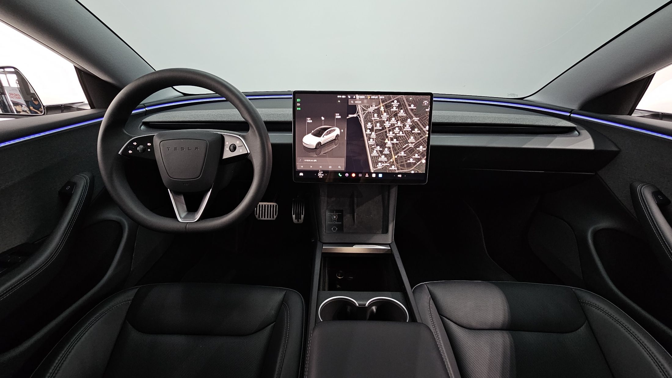 TESLA MODEL 3 2024