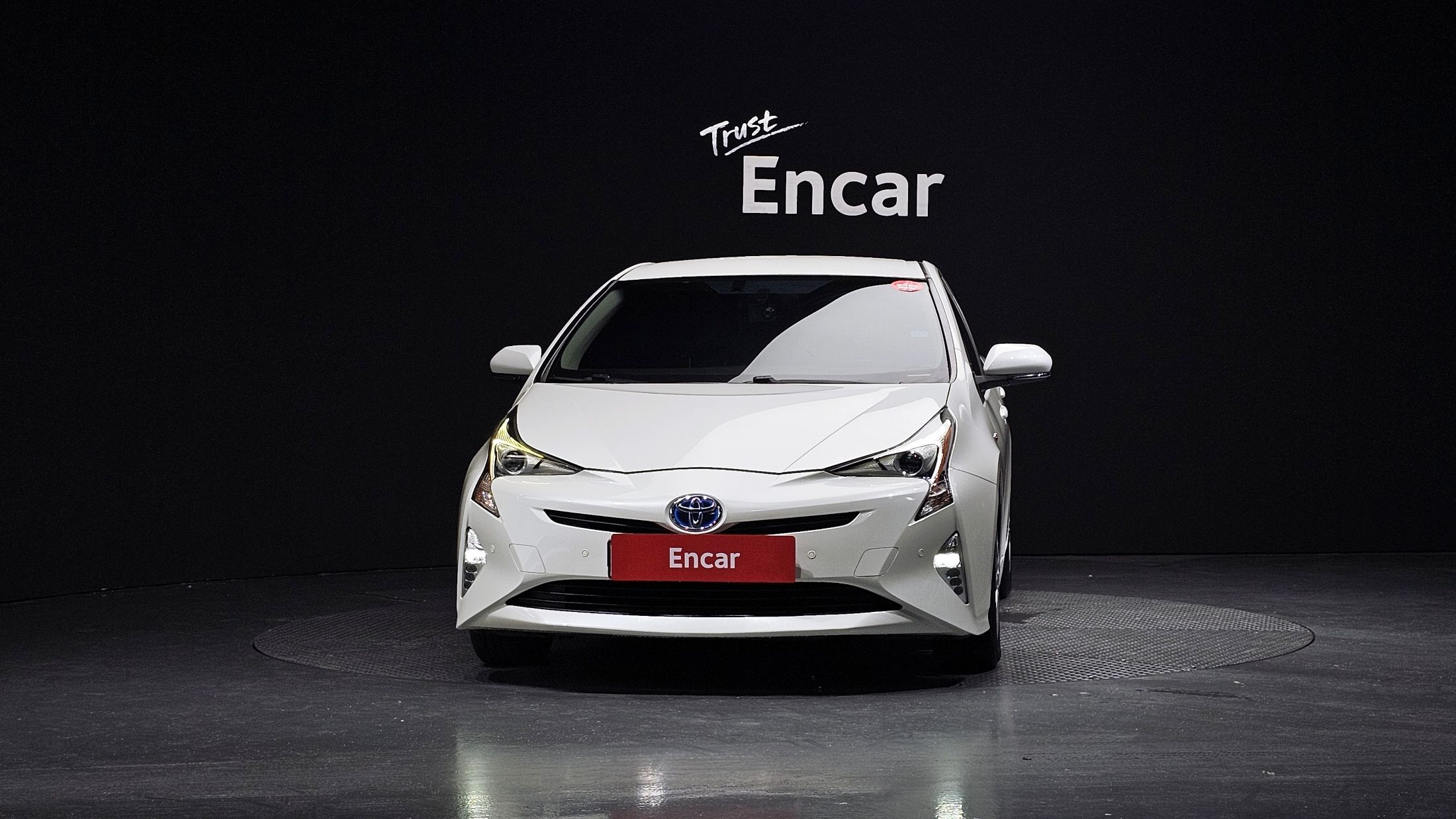 TOYOTA PRIUS 2016