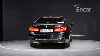 BMW 5-SERIES G30 2020