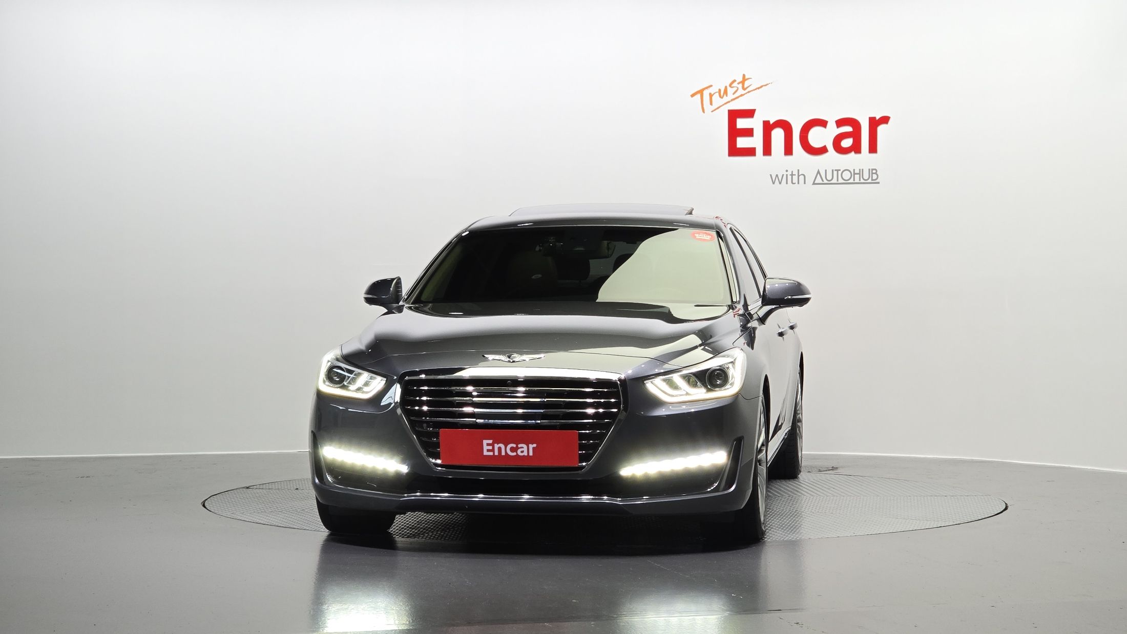 GENESIS EQ900 2016