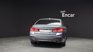 BMW 5-SERIES G30 2017