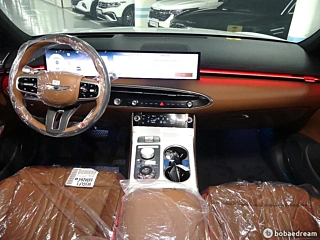 GENESIS GV70 2025