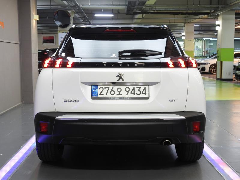 PEUGEOT 2008 2021